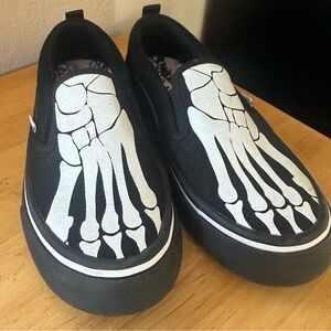 Airwalk Black and White Skeleton Kids Sneakers